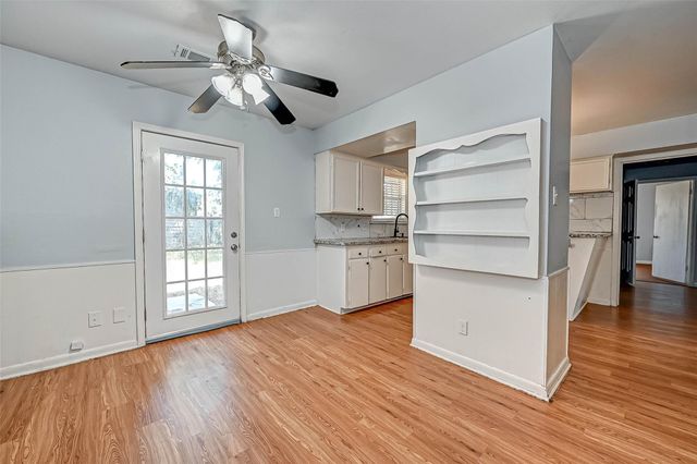 2946 Dragonwick Drive, Houston, TX 77045