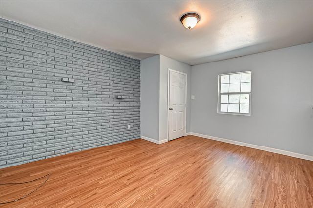 2946 Dragonwick Drive, Houston, TX 77045