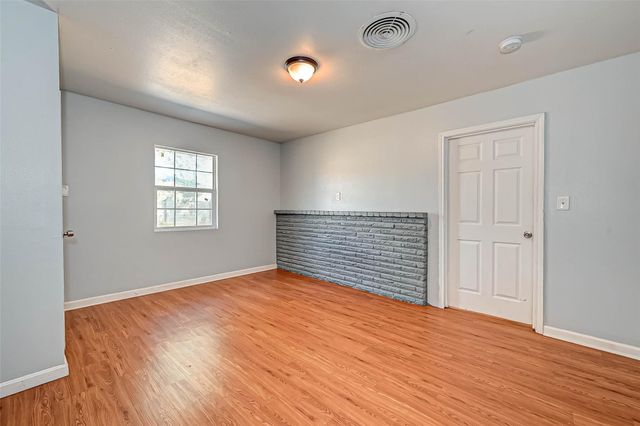 2946 Dragonwick Drive, Houston, TX 77045