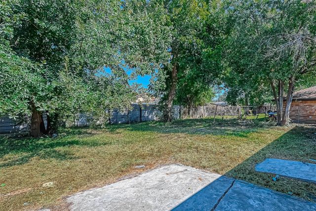 2946 Dragonwick Drive, Houston, TX 77045