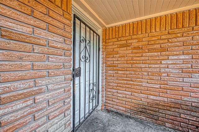 2946 Dragonwick Drive, Houston, TX 77045