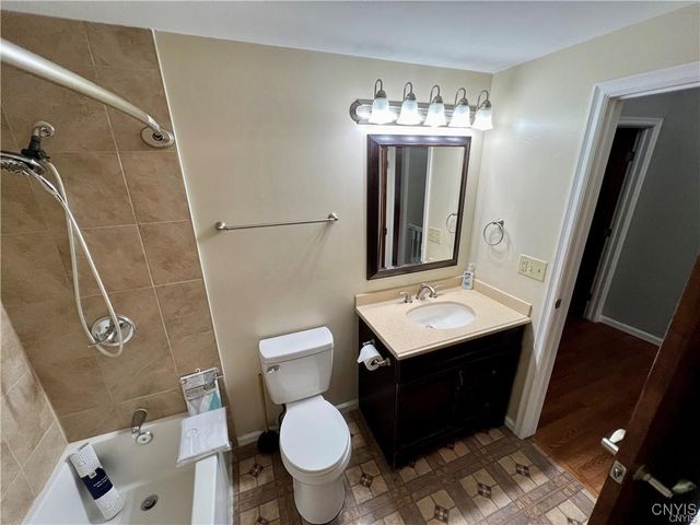 4431 Heritage Drive, Clay, NY 13090