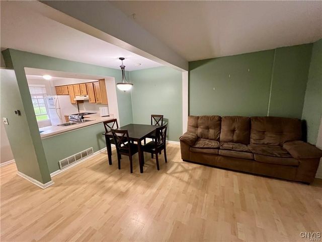 4431 Heritage Drive, Clay, NY 13090