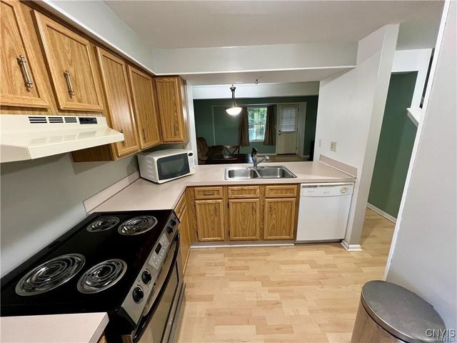 4431 Heritage Drive, Clay, NY 13090