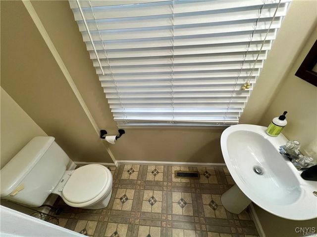 4431 Heritage Drive, Clay, NY 13090