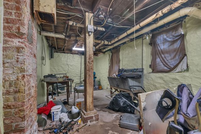 77 Highland Ter, Brockton, MA 02301