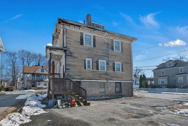 77 Highland Ter, Brockton, MA 02301