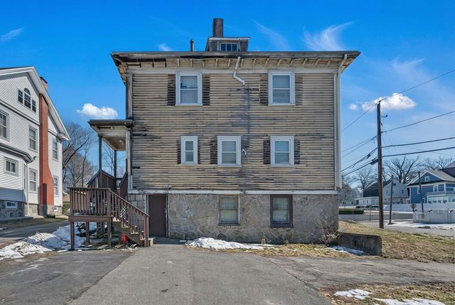 77 Highland Ter, Brockton, MA 02301