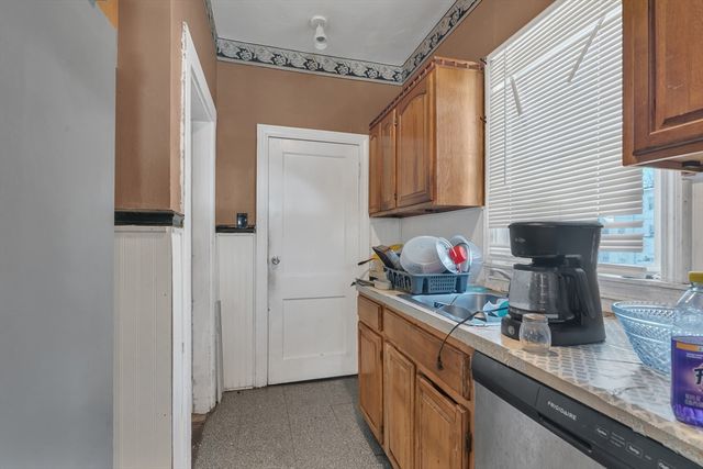 77 Highland Ter, Brockton, MA 02301