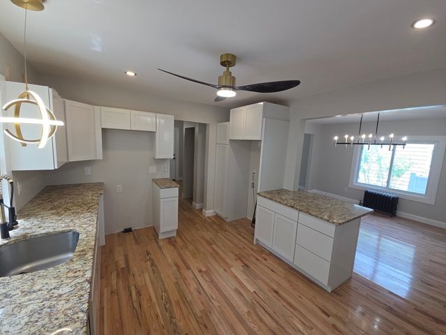 49 Corona St, Springfield, MA 01104
