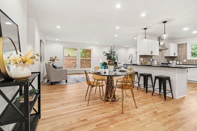 1526 Barnard Road, Ann Arbor, MI 48103