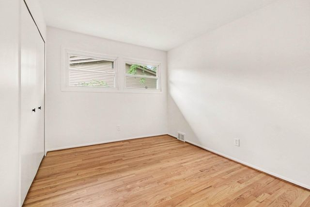 1526 Barnard Road, Ann Arbor, MI 48103