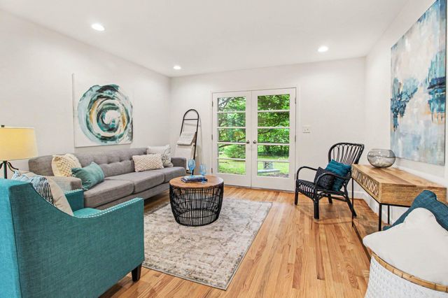 1526 Barnard Road, Ann Arbor, MI 48103