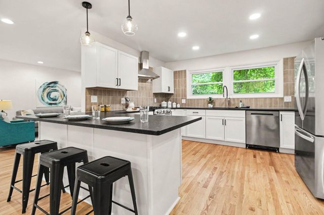 1526 Barnard Road, Ann Arbor, MI 48103