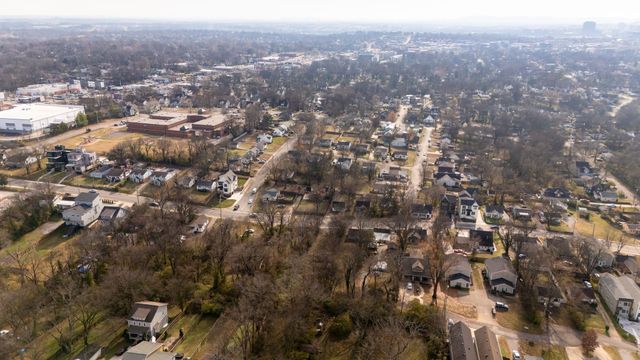 909 Douglas Ave, Nashville, TN 37206