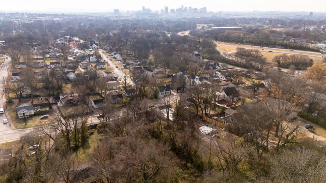 909 Douglas Ave, Nashville, TN 37206