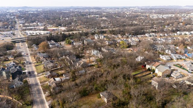 909 Douglas Ave, Nashville, TN 37206