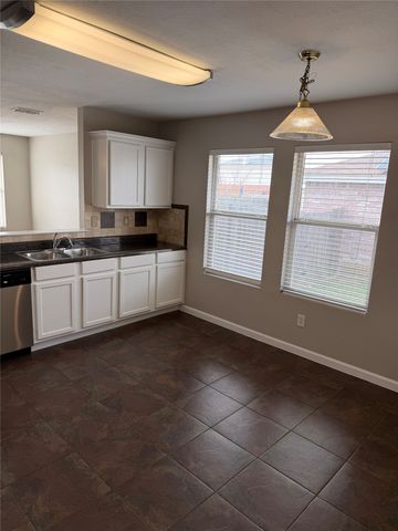 8405 Early Dawn, Denton, TX 76210