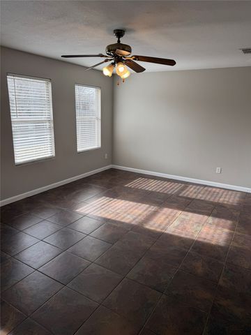 8405 Early Dawn, Denton, TX 76210