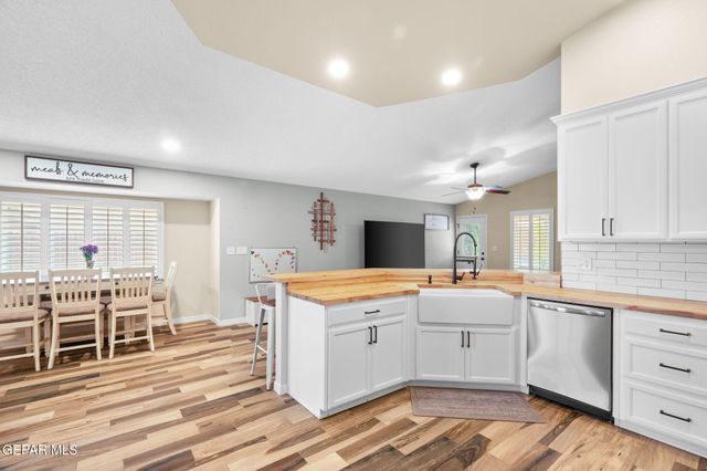 477 Winter Spring Place, El Paso, TX 79928