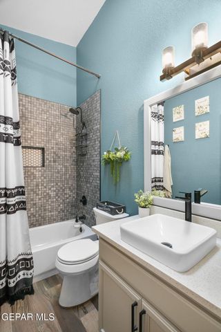 477 Winter Spring Place, El Paso, TX 79928