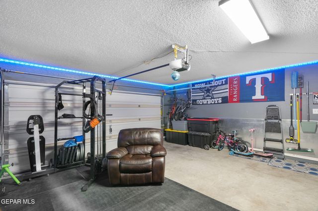 477 Winter Spring Place, El Paso, TX 79928