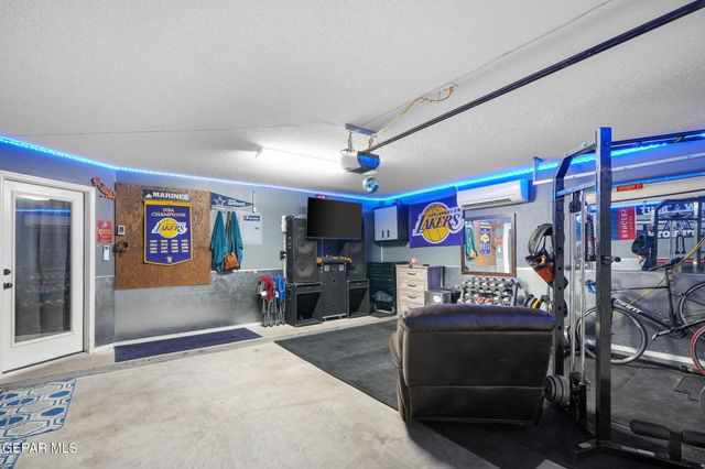 477 Winter Spring Place, El Paso, TX 79928
