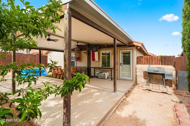 477 Winter Spring Place, El Paso, TX 79928