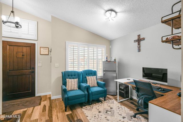 477 Winter Spring Place, El Paso, TX 79928