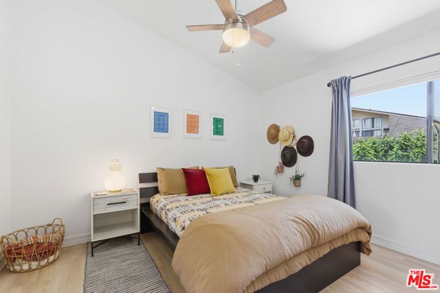 350 Burchett Street 101, Glendale, CA 91203