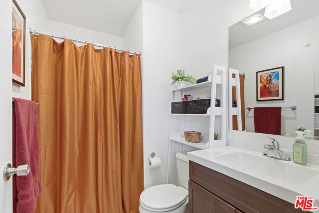 350 Burchett Street 101, Glendale, CA 91203