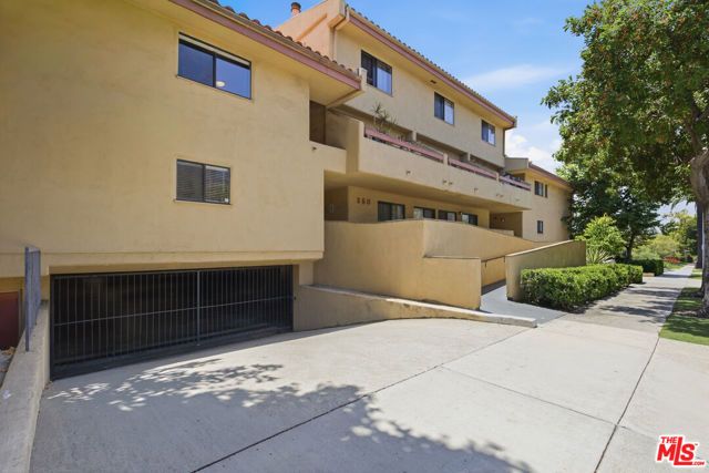 350 Burchett Street 101, Glendale, CA 91203