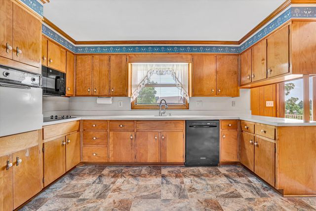120 Vantage RD, Rocky Mount, VA 24151