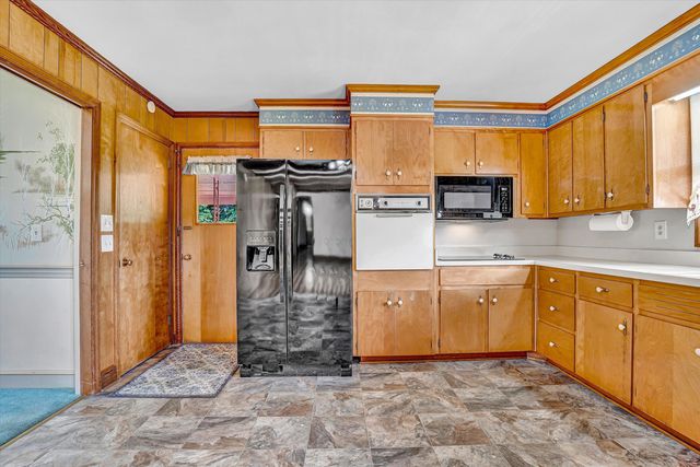 120 Vantage RD, Rocky Mount, VA 24151