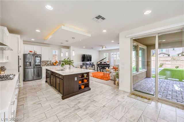 2635 EVOLUTIONARY Lane, Las Vegas, NV 89138