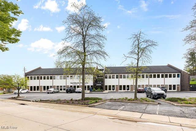 8180 Brecksville Road 115, Brecksville, OH 44141