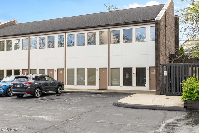 8180 Brecksville Road 115, Brecksville, OH 44141