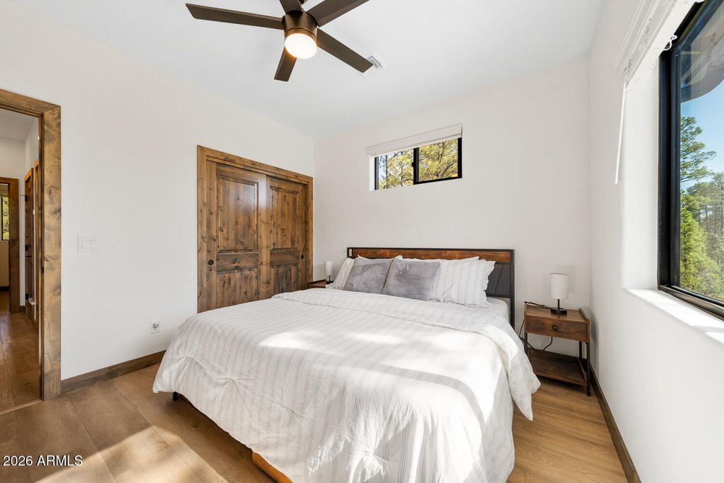 Image 21 of property listing at 4520 W HAWTHORN Road, Show Low, AZ 85901