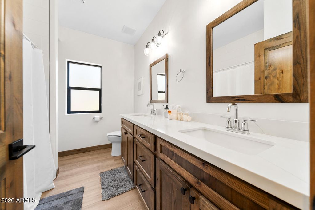 Image 23 of property listing at 4520 W HAWTHORN Road, Show Low, AZ 85901