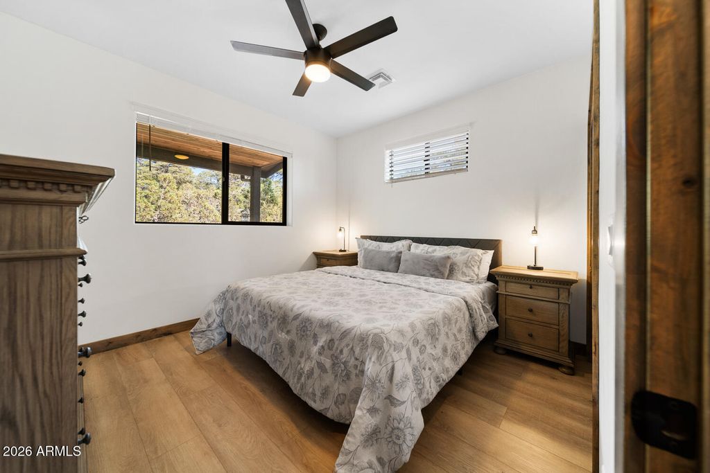 Image 25 of property listing at 4520 W HAWTHORN Road, Show Low, AZ 85901