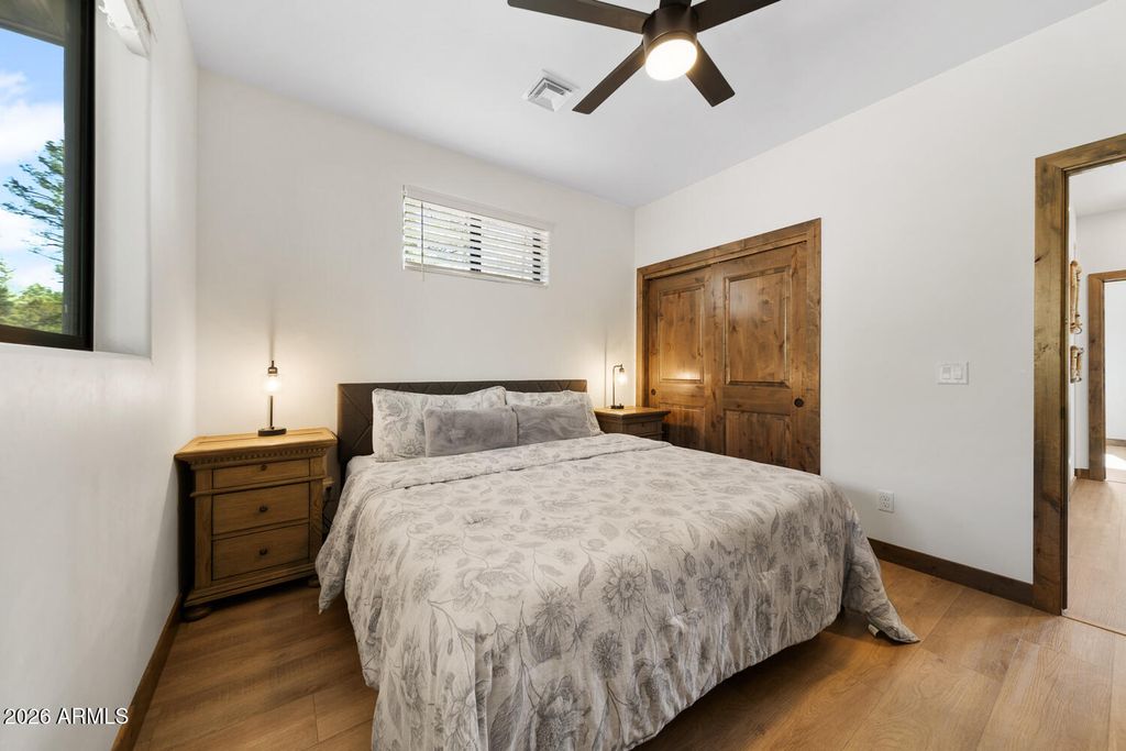Image 26 of property listing at 4520 W HAWTHORN Road, Show Low, AZ 85901