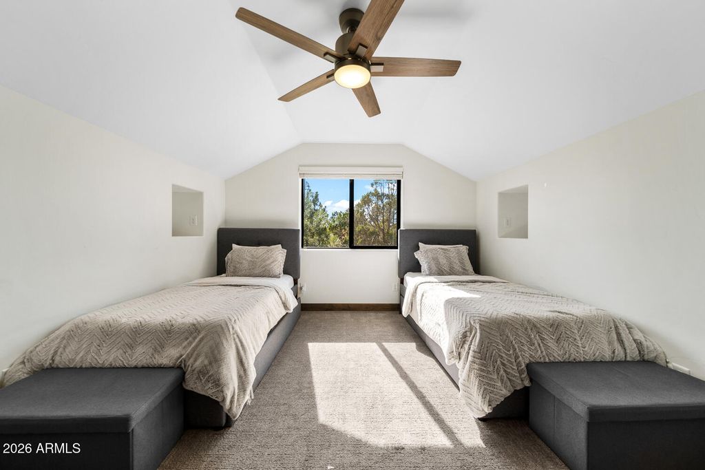 Image 29 of property listing at 4520 W HAWTHORN Road, Show Low, AZ 85901