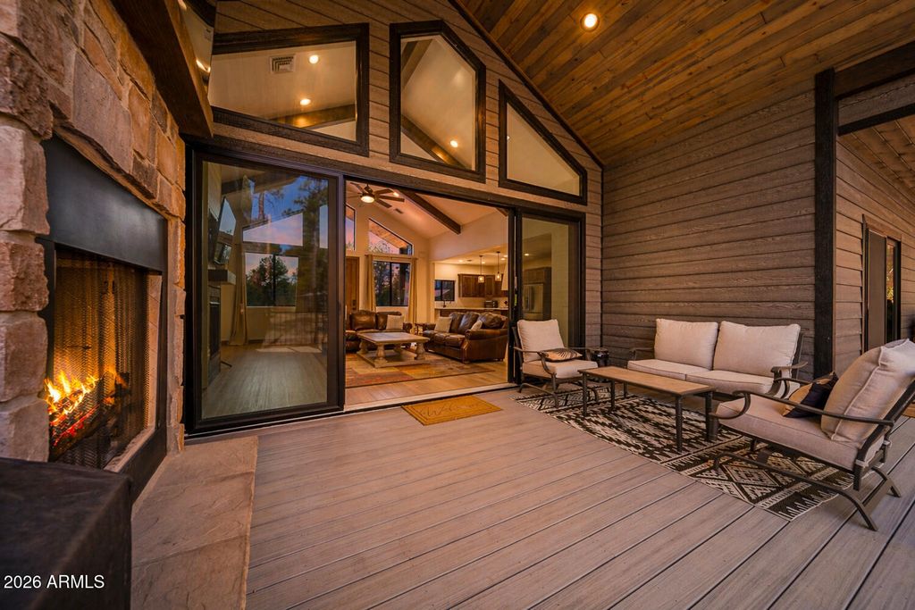 Image 3 of property listing at 4520 W HAWTHORN Road, Show Low, AZ 85901
