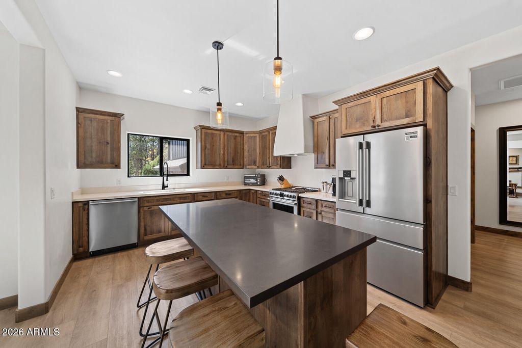 Image 9 of property listing at 4520 W HAWTHORN Road, Show Low, AZ 85901