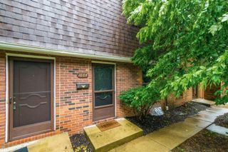 1884 Willoway Circle S, Columbus, OH 43220