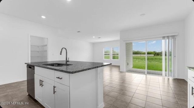 8155 ARCHIBALD Terrace, Jacksonville, FL 32219