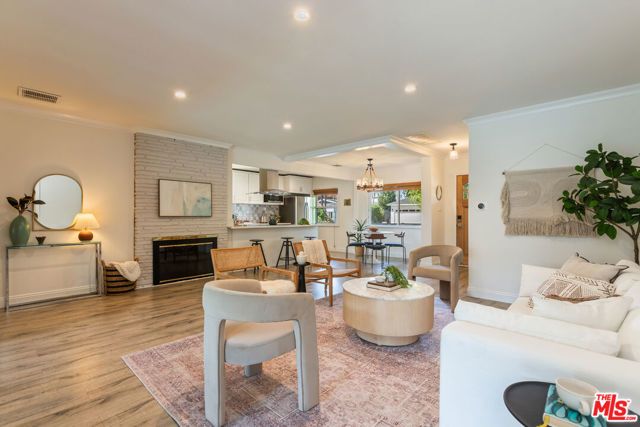 13620 Sylvan Street, Los Angeles, CA 91401