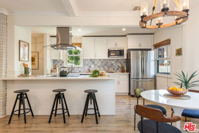 13620 Sylvan Street, Los Angeles, CA 91401