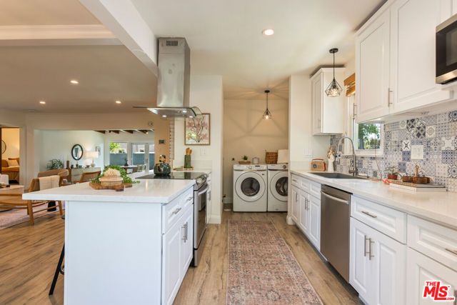 13620 Sylvan Street, Los Angeles, CA 91401