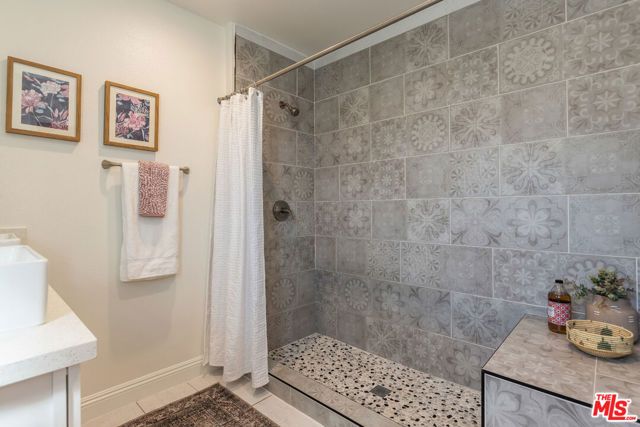 13620 Sylvan Street, Los Angeles, CA 91401